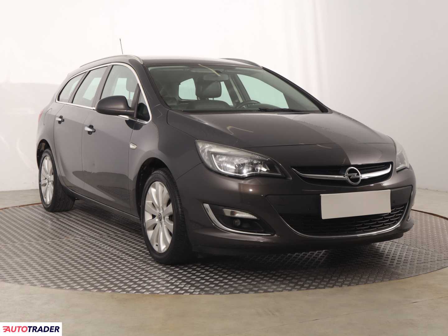 Opel Astra 2012 1.4 118 KM