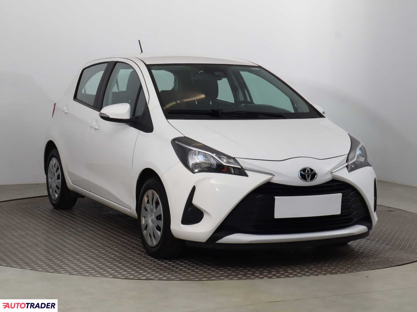 Toyota Yaris 2019 1.0 71 KM