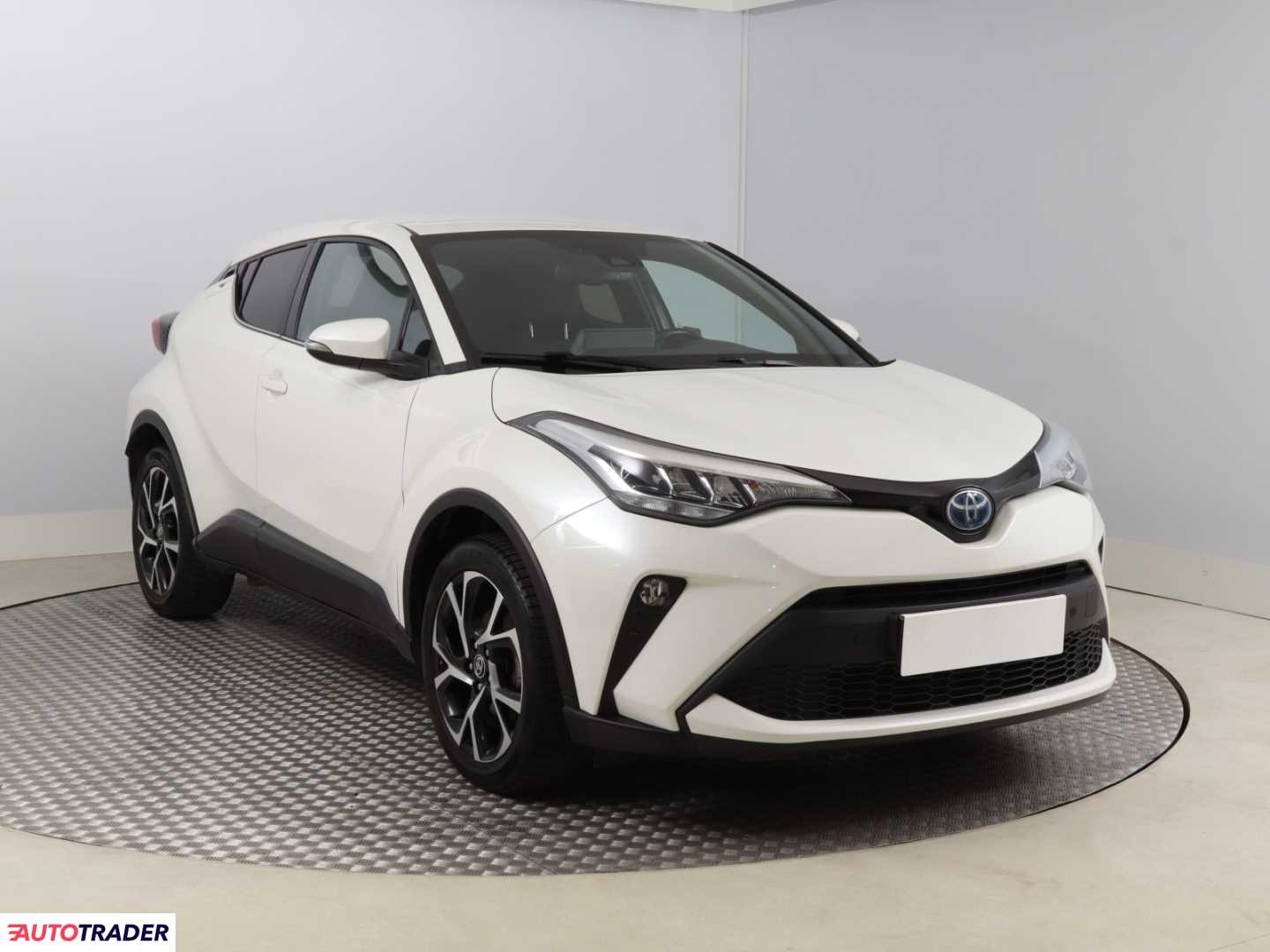 Toyota C-HR 2021 1.8 120 KM