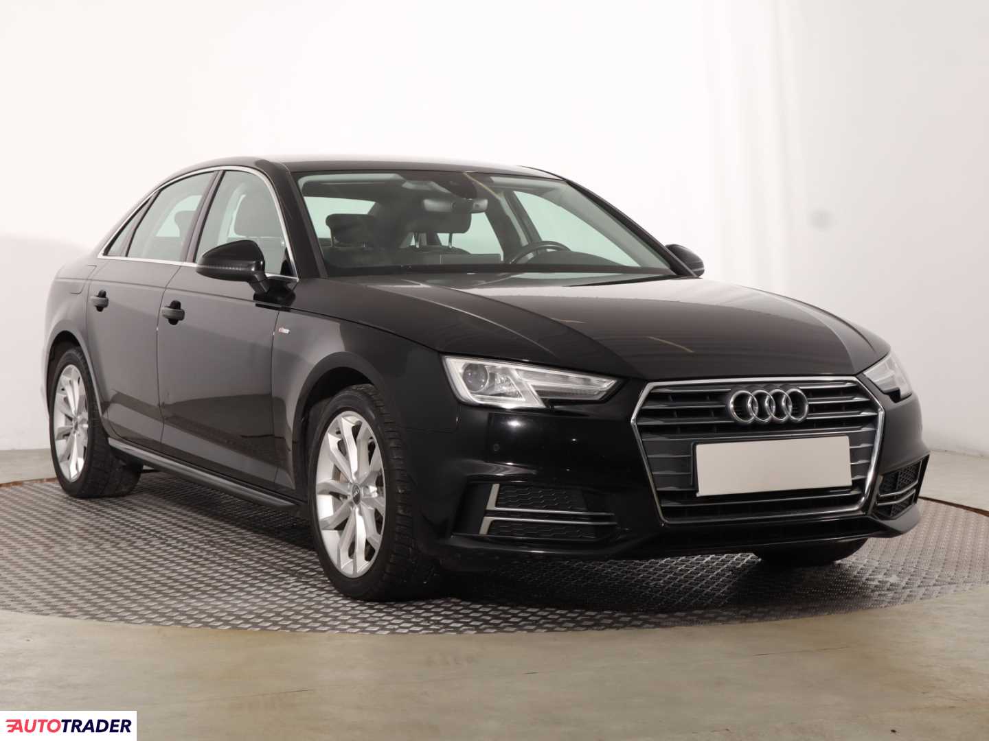 Audi A4 2018 2.0 187 KM