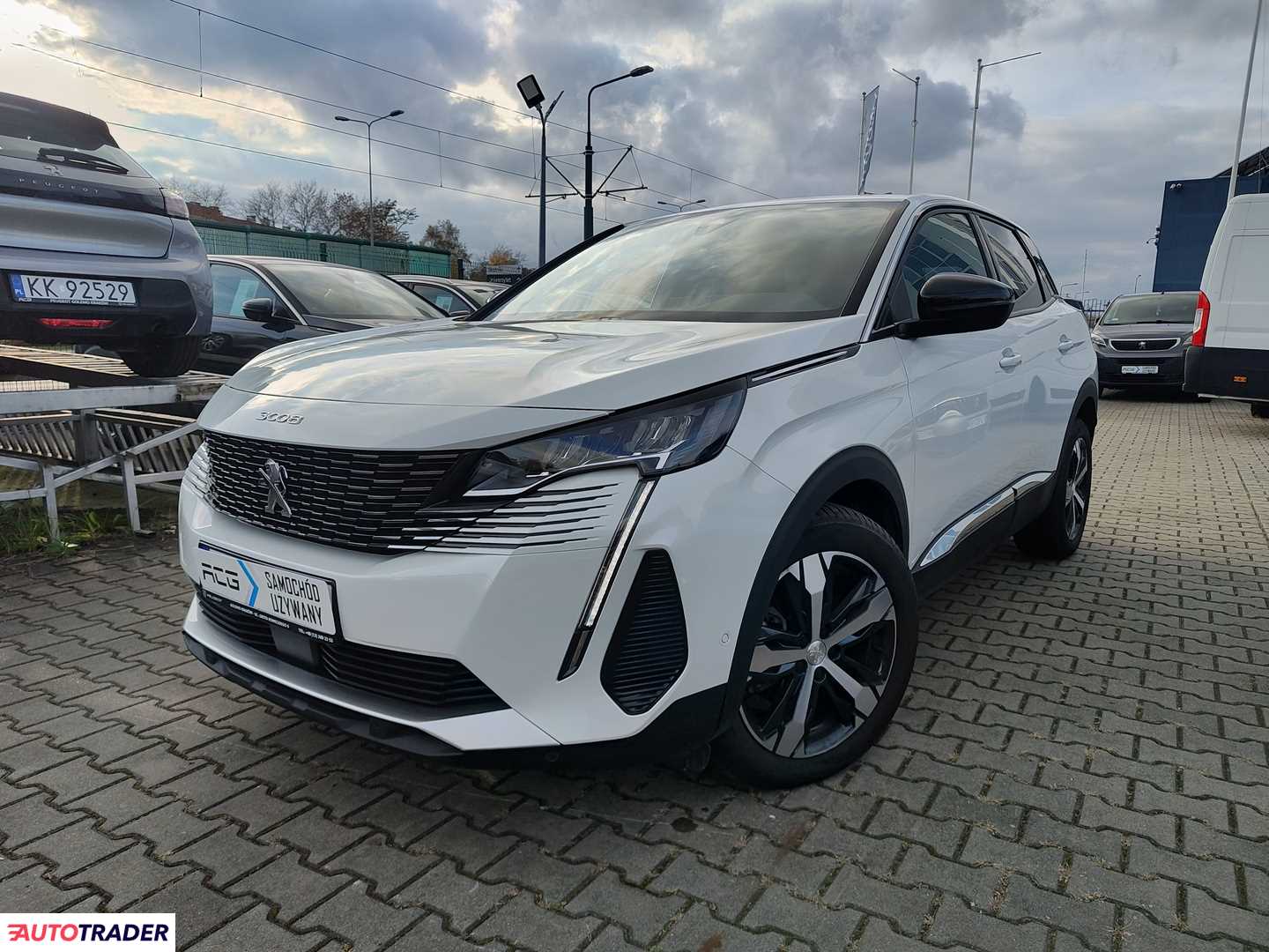 Peugeot 3008 1.2 benzyna 130 KM 2023r. (Kraków, Nowy Targ)