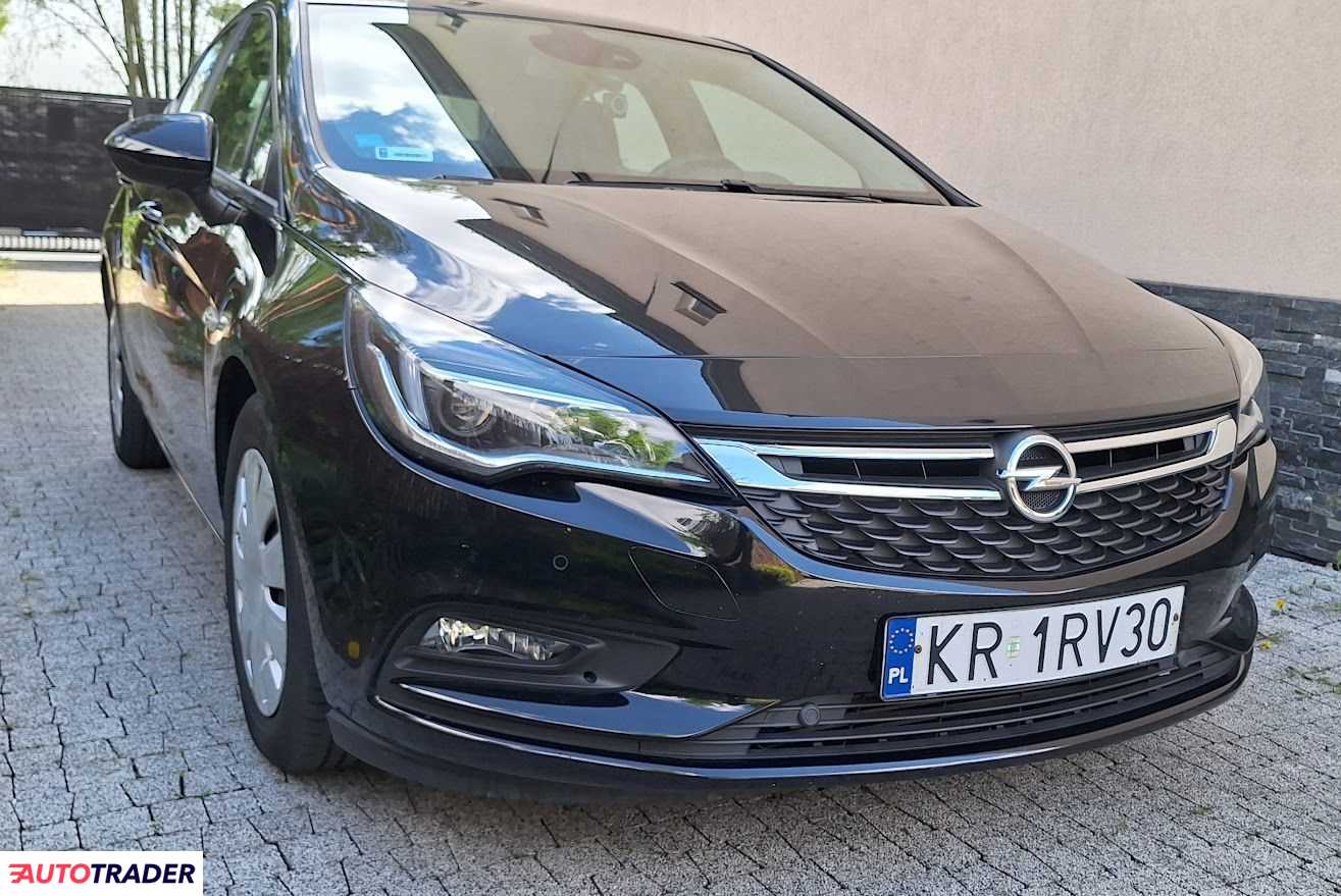 Opel Astra 2019 1.6 110 KM