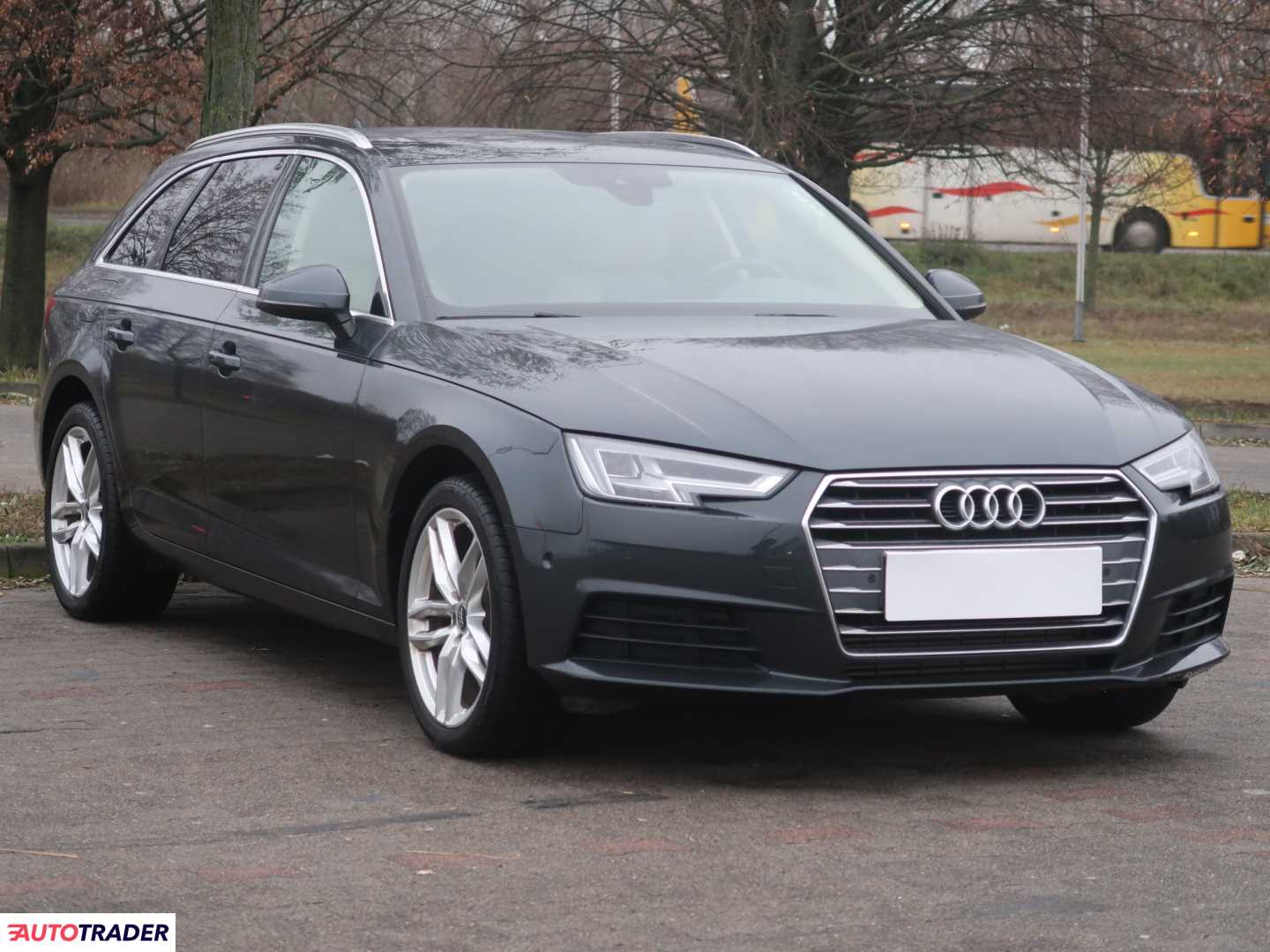 Audi A4 2016 2.0 187 KM