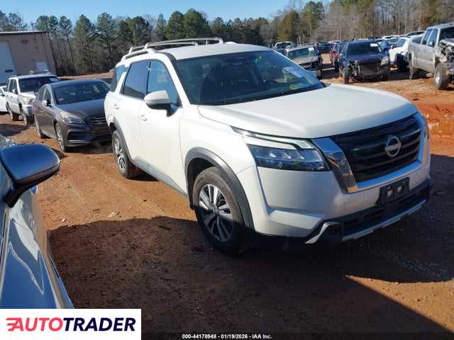 Nissan Pathfinder 2023 3