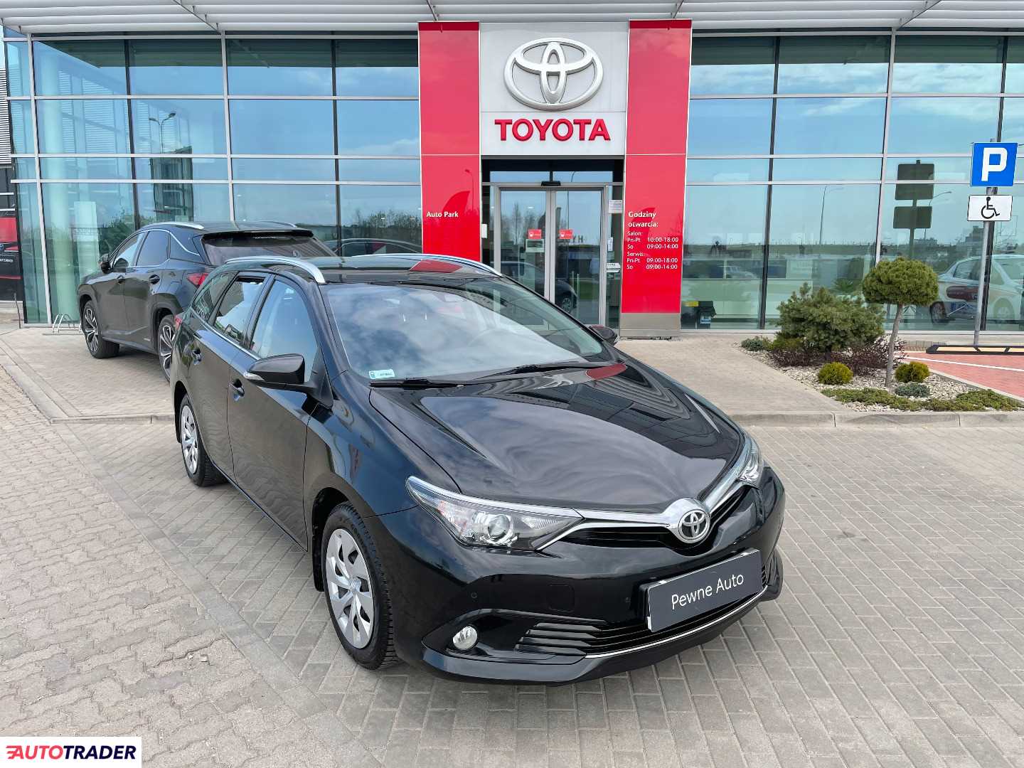 Toyota Auris 2016 1.6 132 KM Toyota Auris 2016 1.6 132 KM