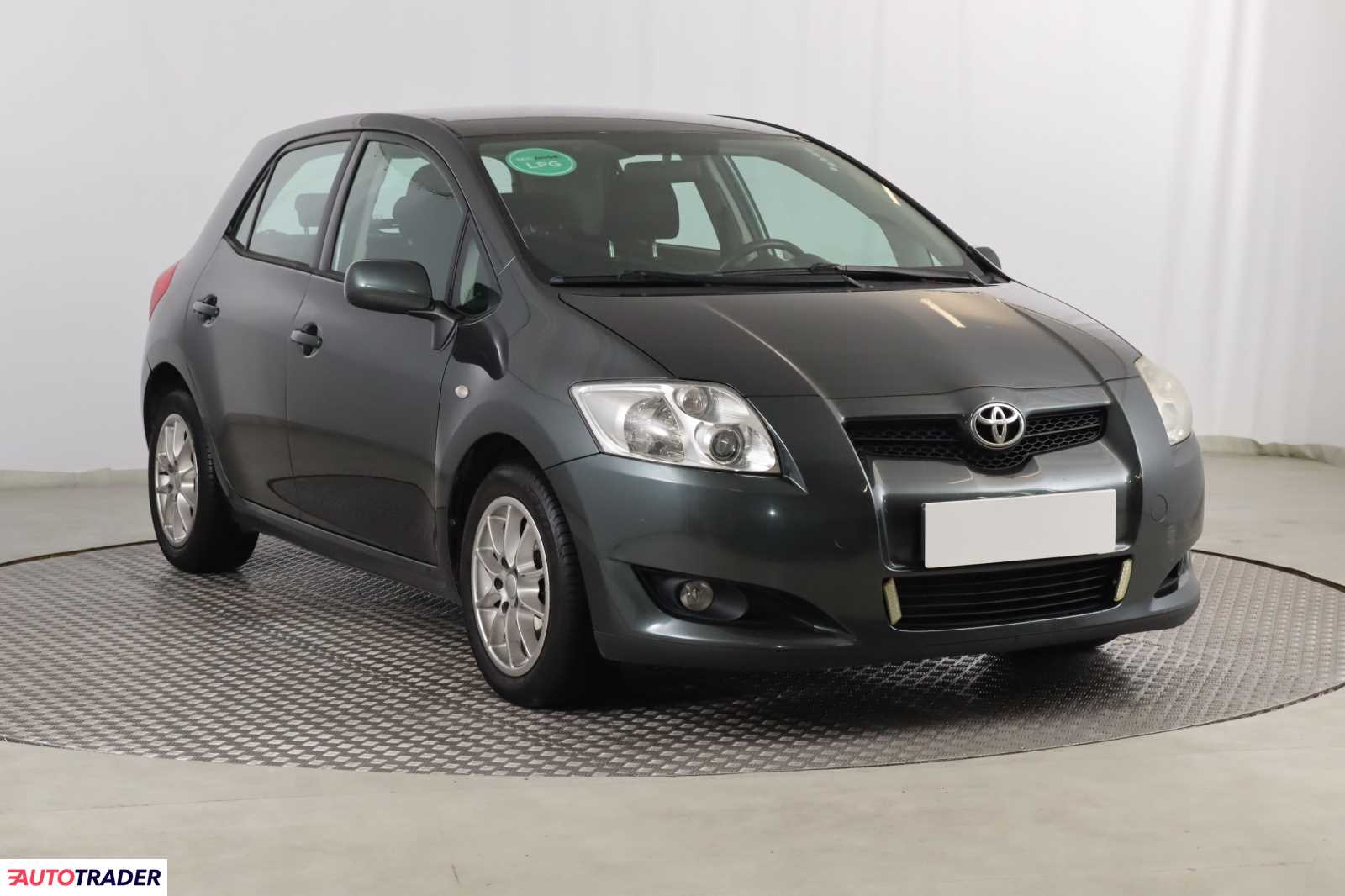 Toyota Auris 2007 1.4 95 KM