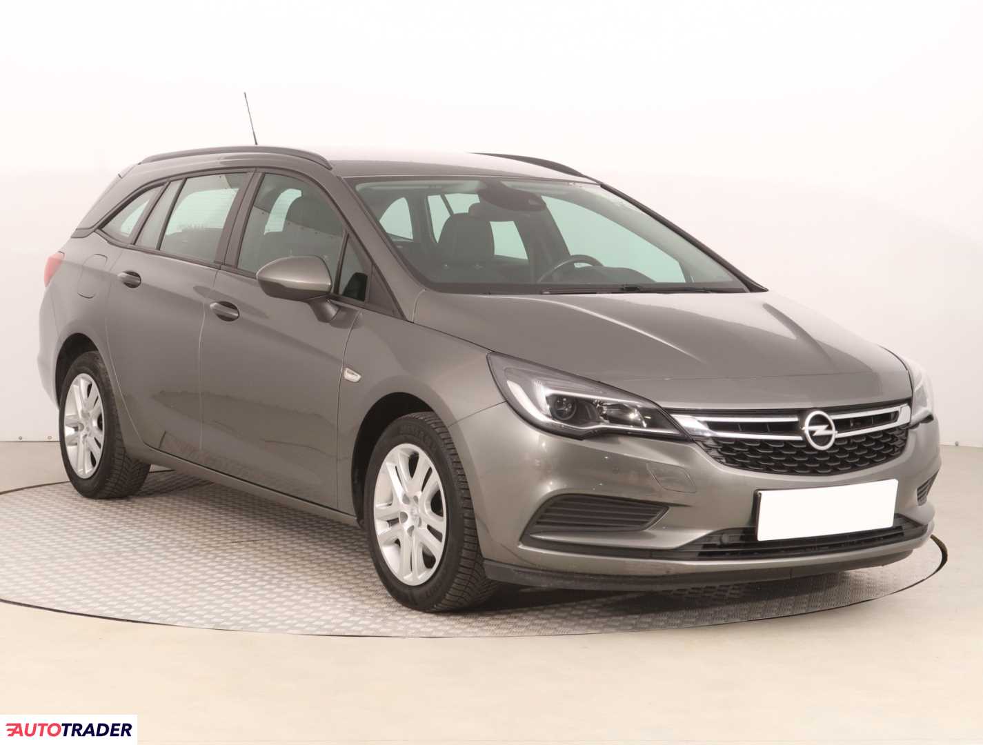 Opel Astra 2017 1.4 123 KM