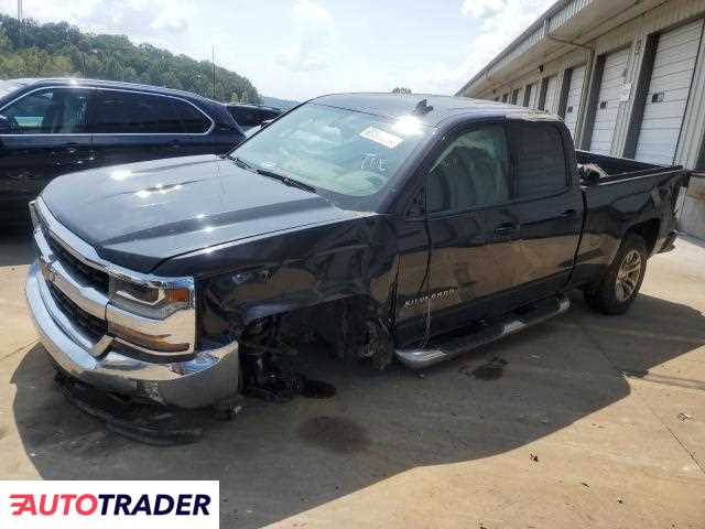 Chevrolet Silverado 5.0 benzyna 2018r. (LOUISVILLE)