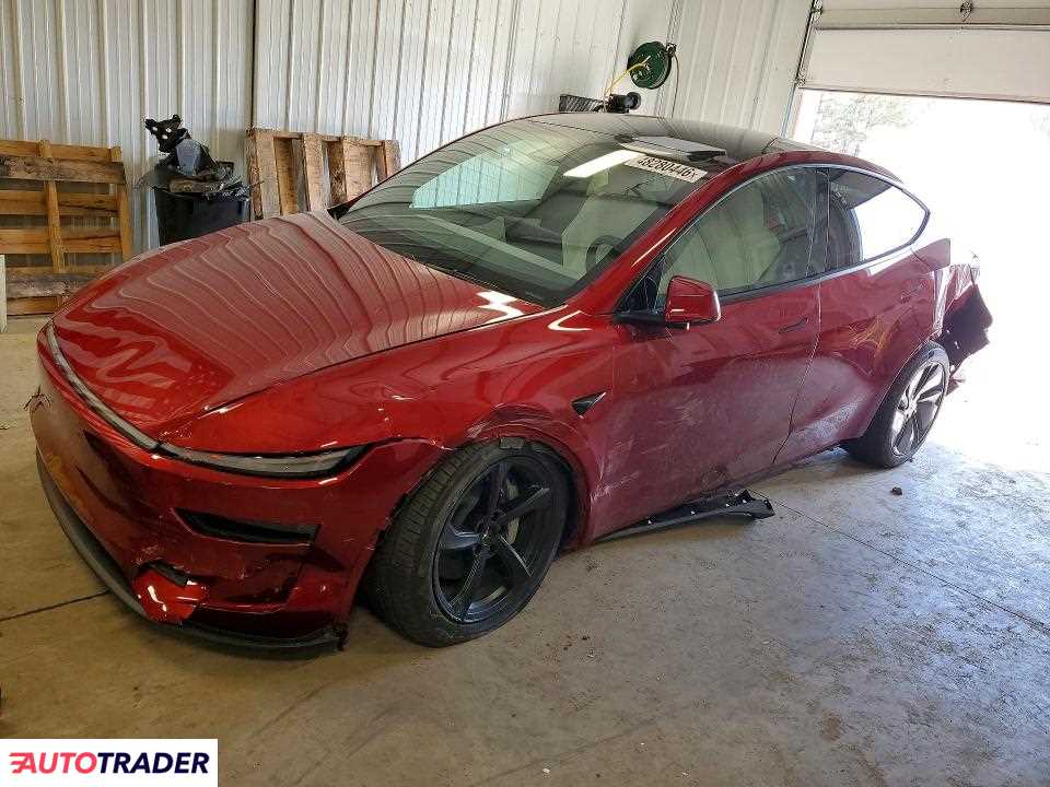 Tesla Model Y 2026