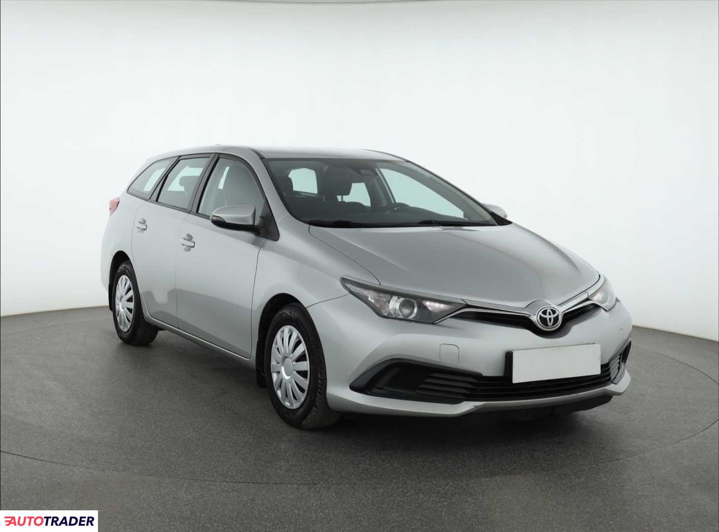 Toyota Auris 2017 1.4 88 KM