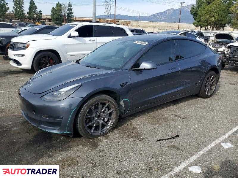Tesla Model 3 2023