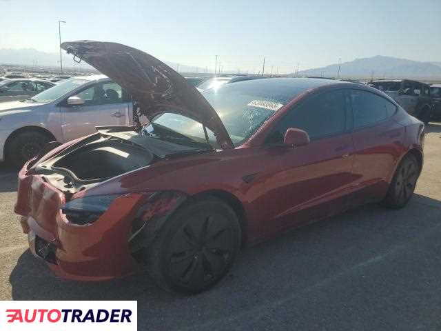 Tesla Model 3 2024