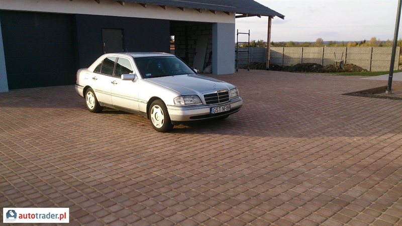 Mercedes 220 1996 2.2 95 KM Mercedes 220 1996 2.2 95 KM