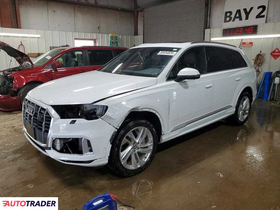 Audi Q7 2021 3