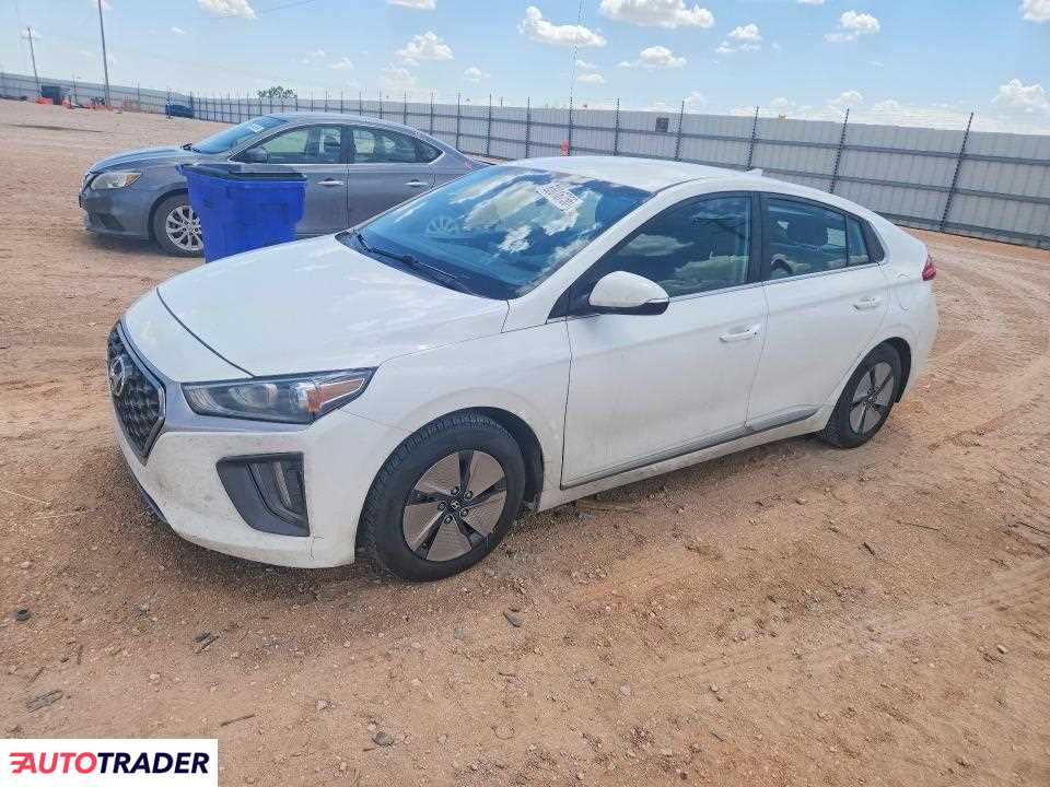 Hyundai IONIQ Hybrid 2020 1