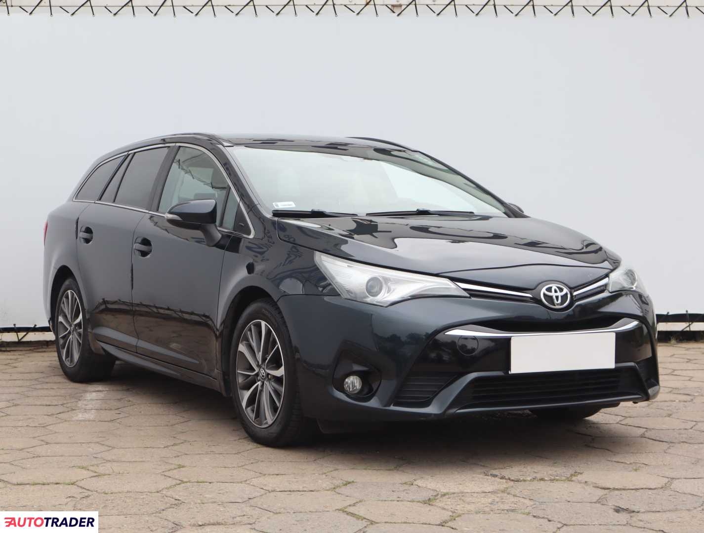 Toyota Avensis 2016 2.0 140 KM Toyota Avensis 2016 2.0 140 KM