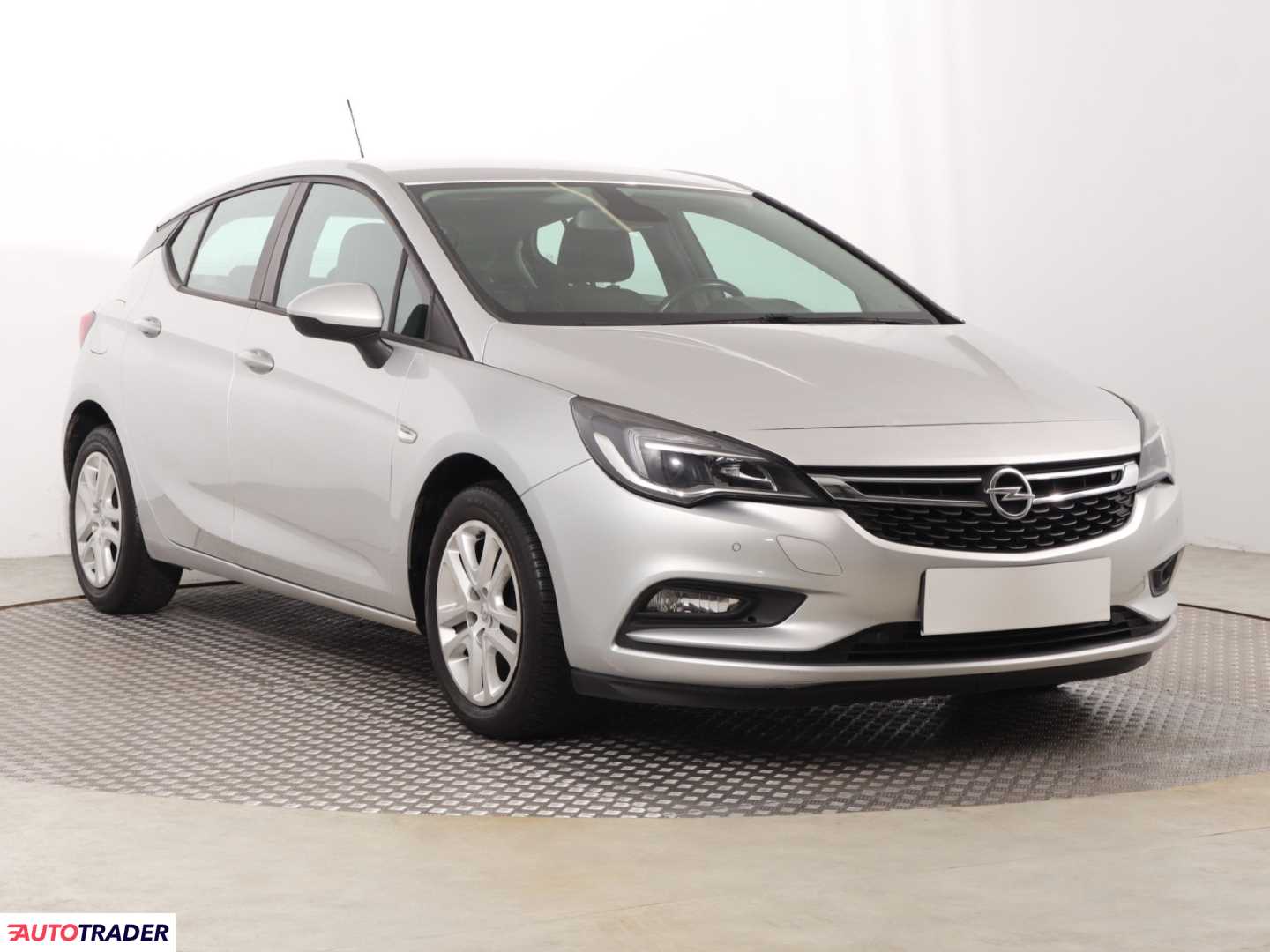 Opel Astra 2018 1.4 147 KM