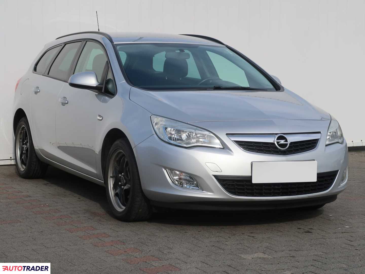 Opel Astra 2011 1.4 138 KM