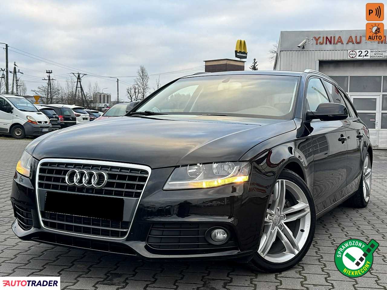 Audi A4 2011 2.0 136 KM