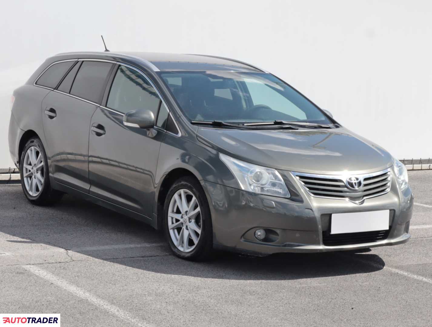 Toyota Avensis 2011 2.0 124 KM