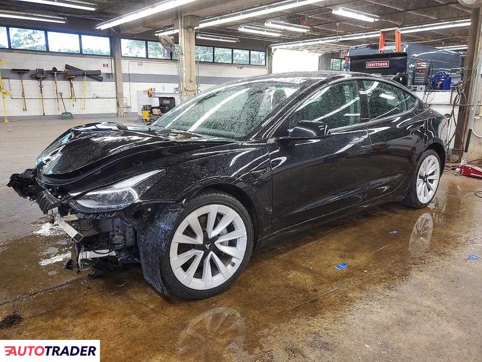 Tesla Model 3 2023