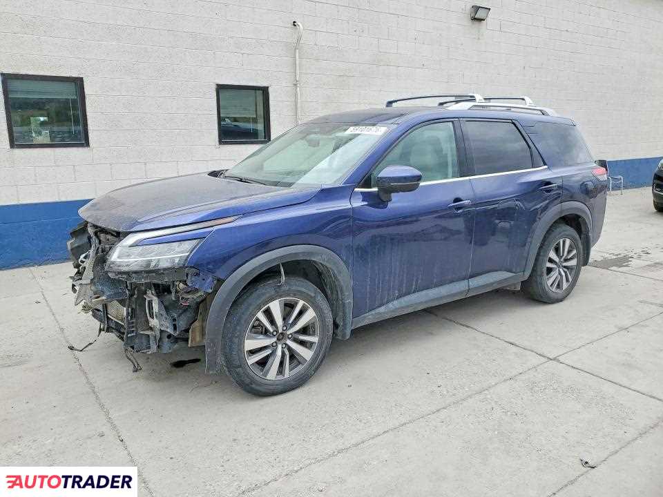 Nissan Pathfinder 2023 3