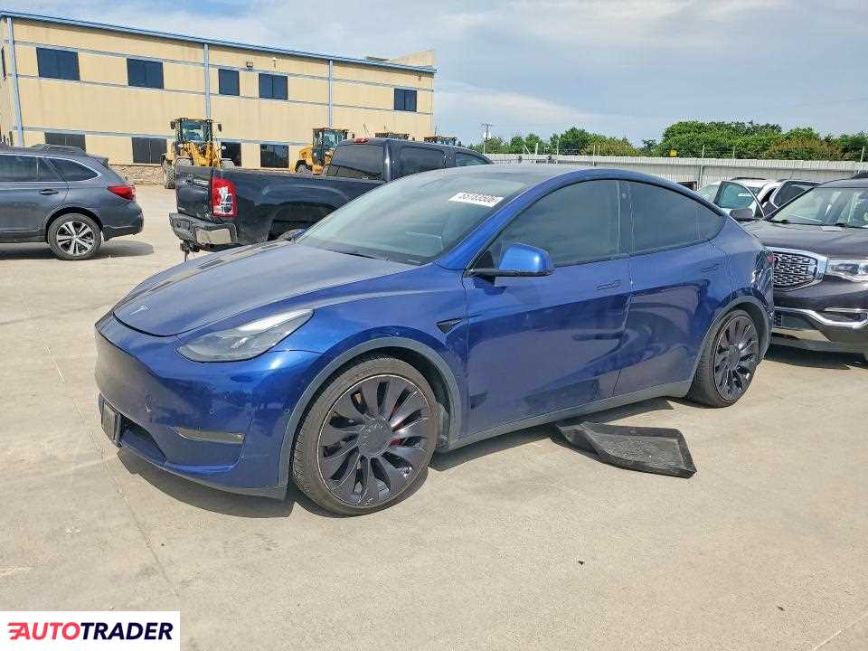 Tesla Model Y 2022