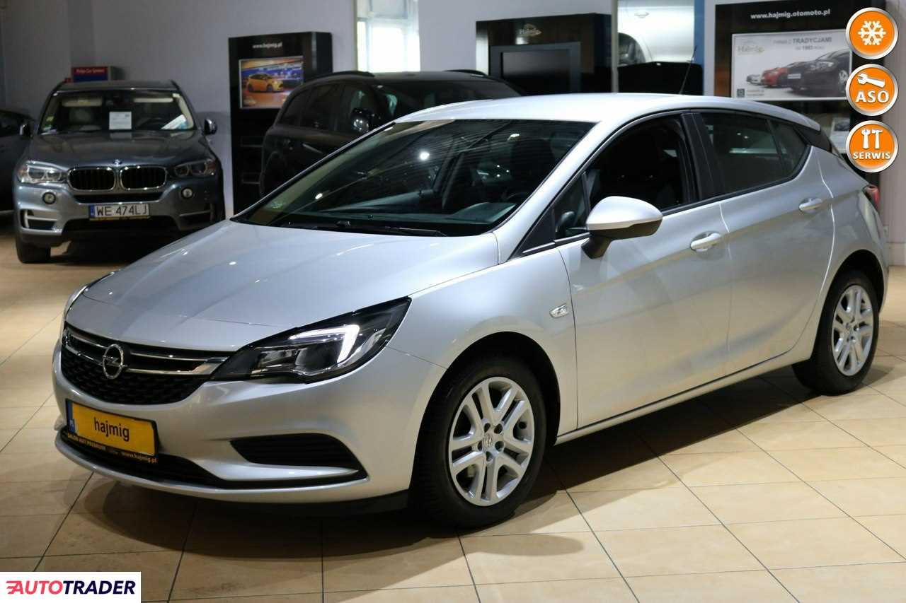 Opel Astra 2017 1.6 110 KM