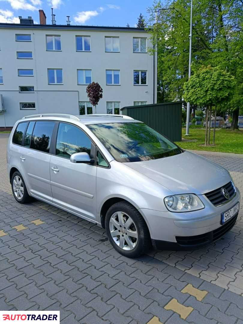Volkswagen Touran 2005 2 140 KM