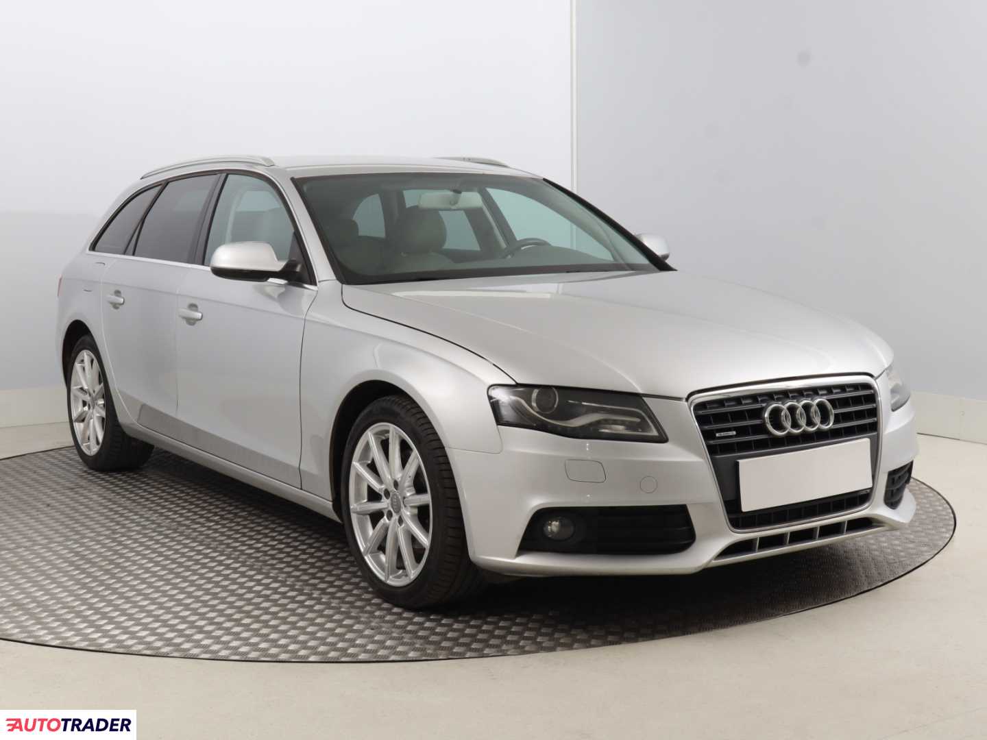 Audi A4 2009 2.0 207 KM