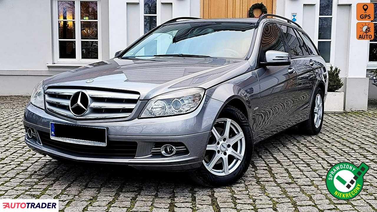 Mercedes C-klasa 2009 2.1 136 KM