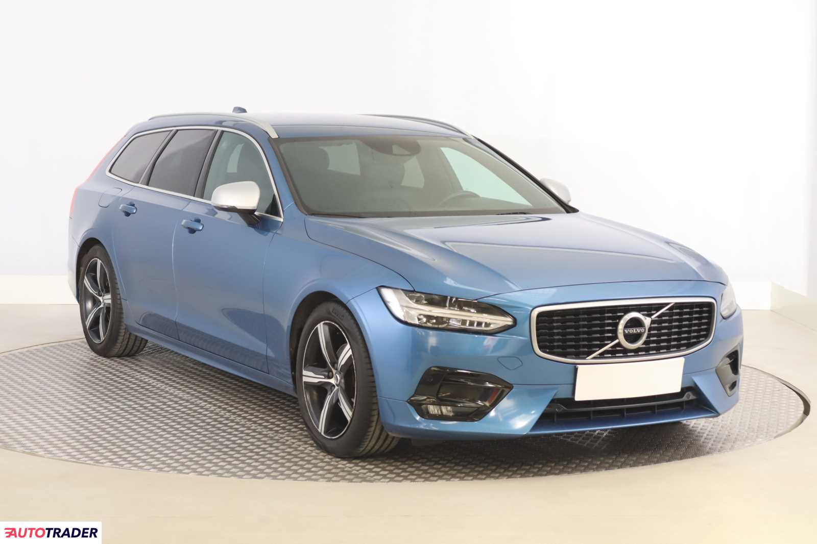 Volvo V90 2019 2.0 147 KM
