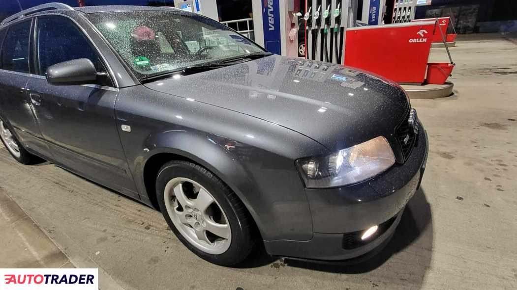 Audi A4 2003 3.0 220 KM