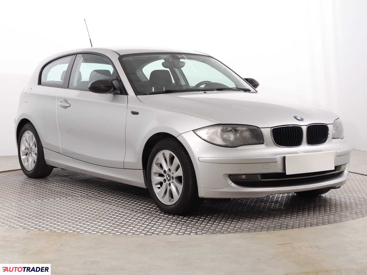 BMW 116 2008 1.6 120 KM