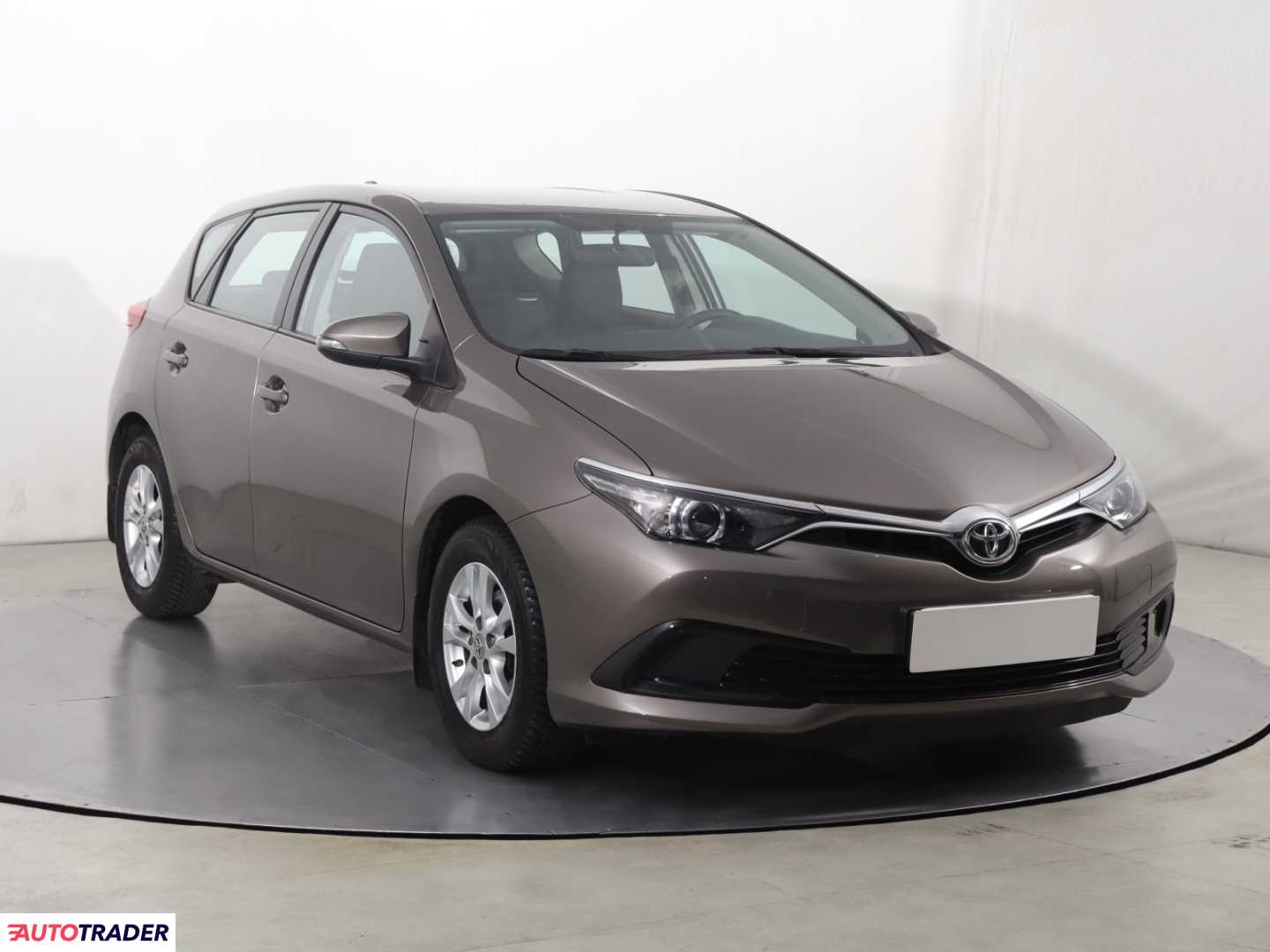 Toyota Auris 2016 1.3 97 KM