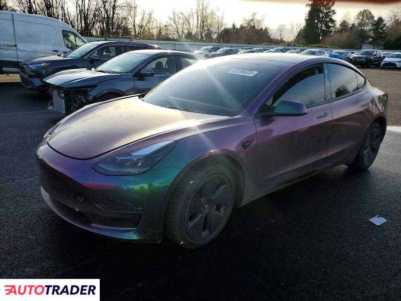 Tesla Model 3 2023