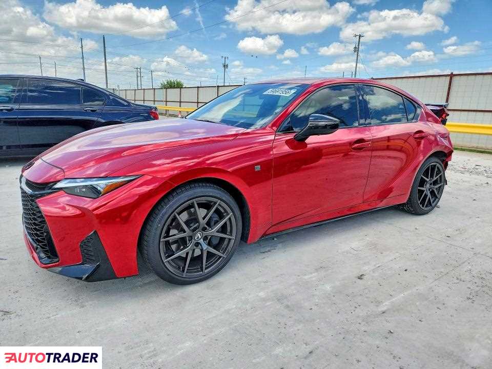 Lexus IS 2026 3