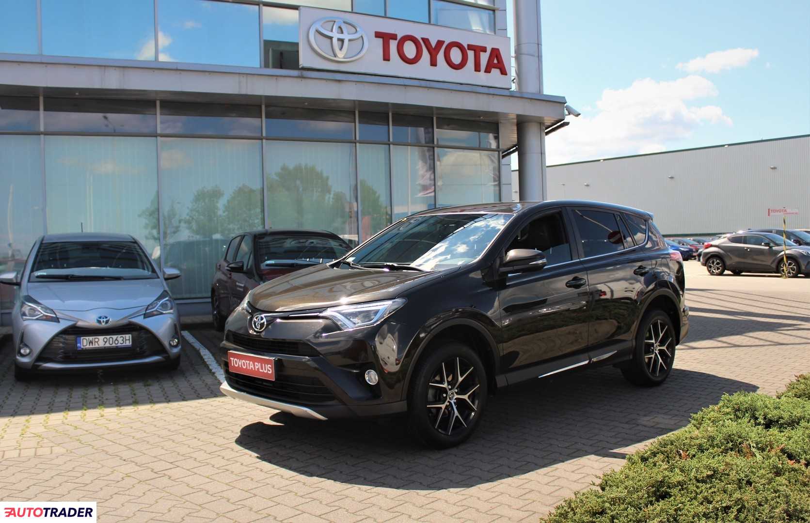 Toyota RAV 4 2016 2.0 143 KM Toyota RAV 4 2016 2.0 143 KM