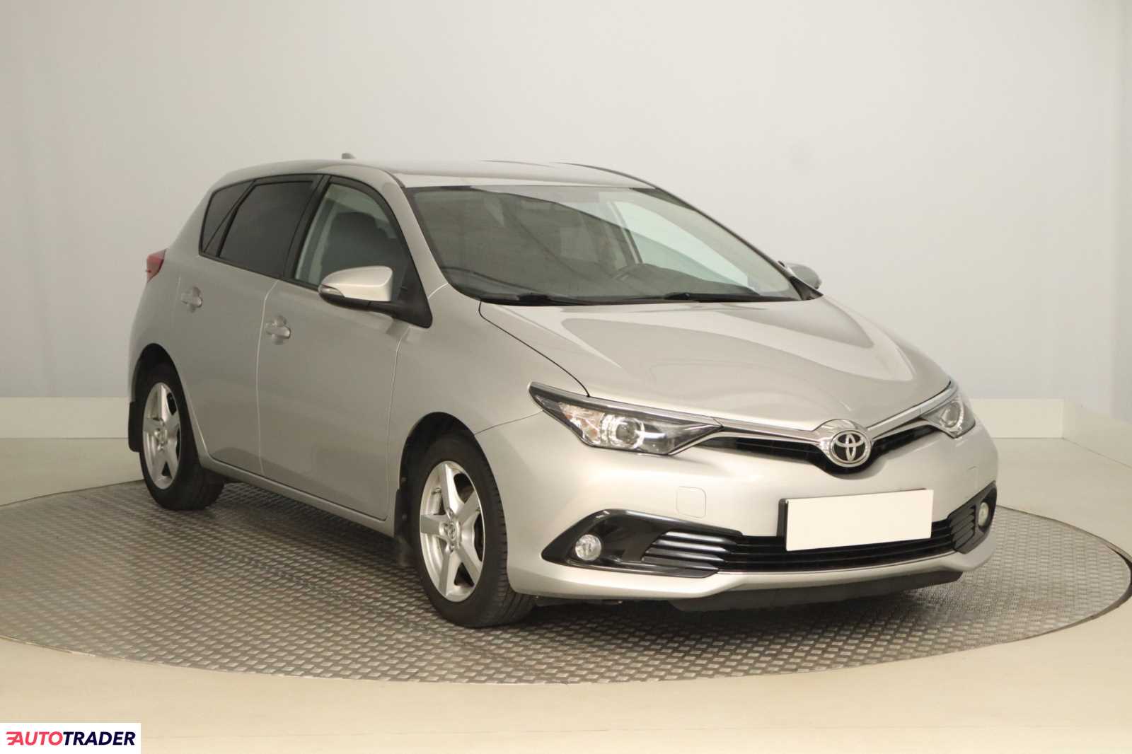 Toyota Auris 2018 1.3 97 KM