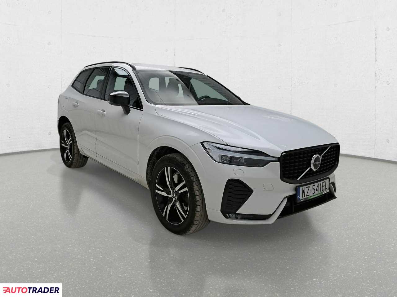 Volvo XC60 2021 2.0 197 KM