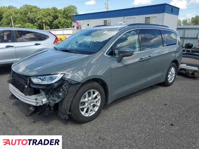 Chrysler Pacifica 2022 3