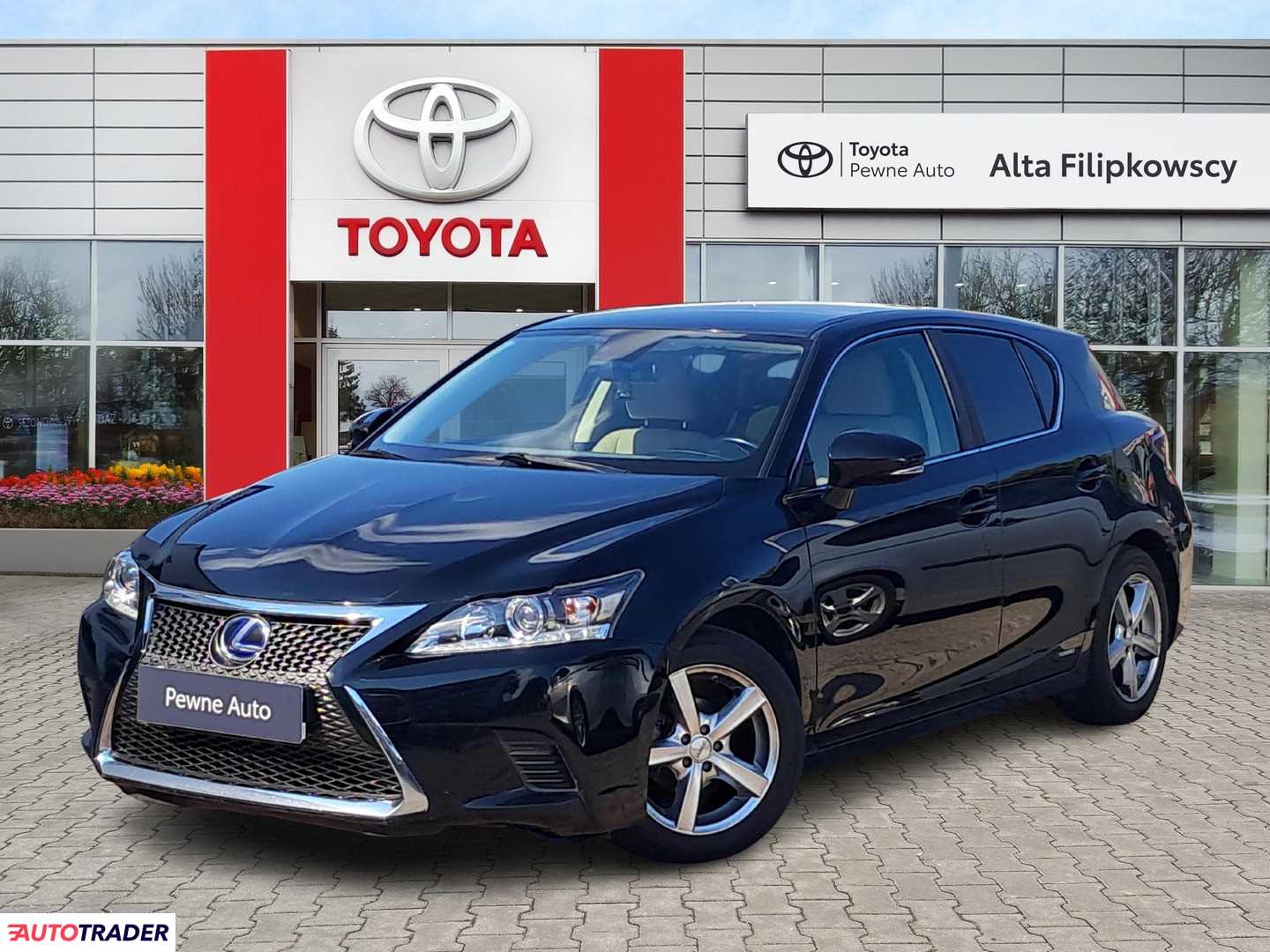Lexus CT 2015 1.8 136 KM