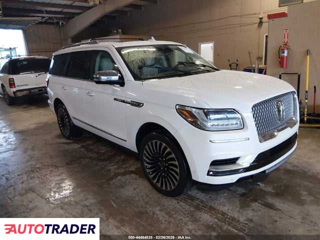 Lincoln Navigator 2021 3