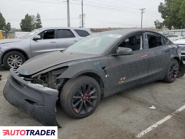 Tesla Model 3 2019