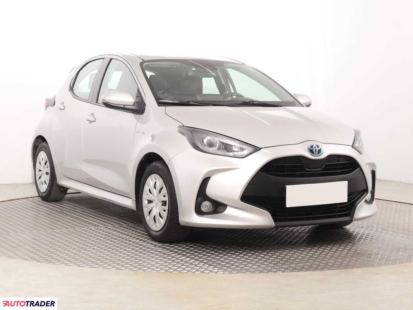 Toyota Yaris 2020 1.5 99 KM