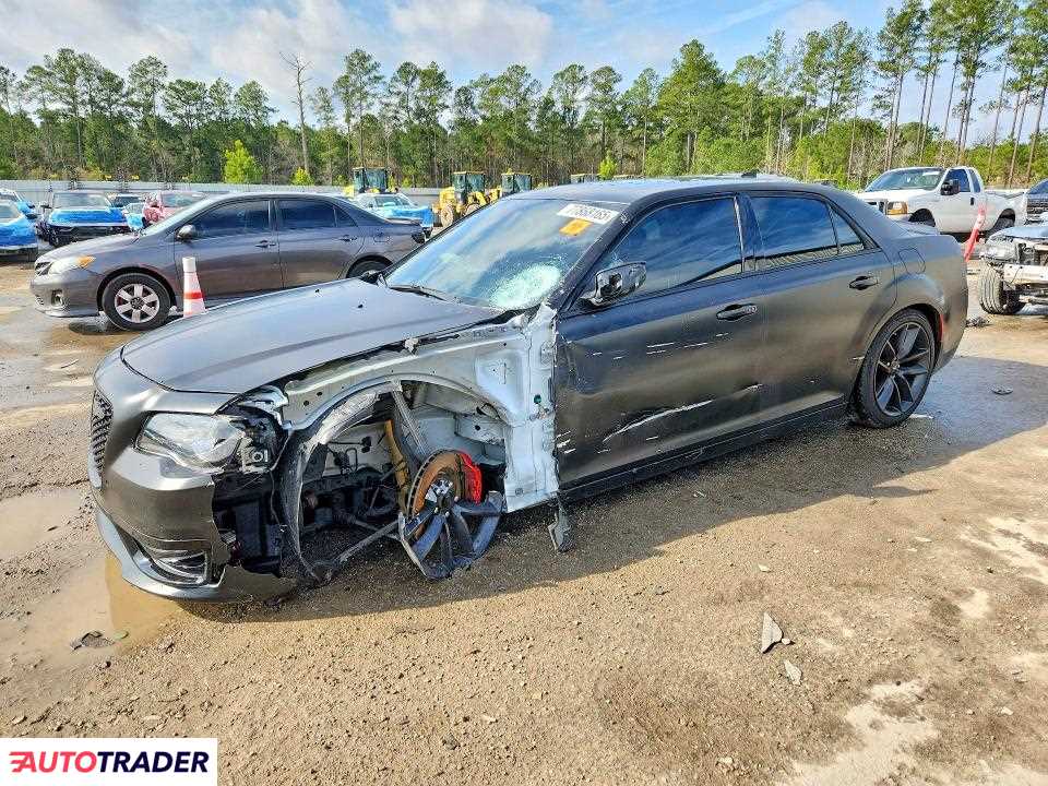 Chrysler 300C 2023 6