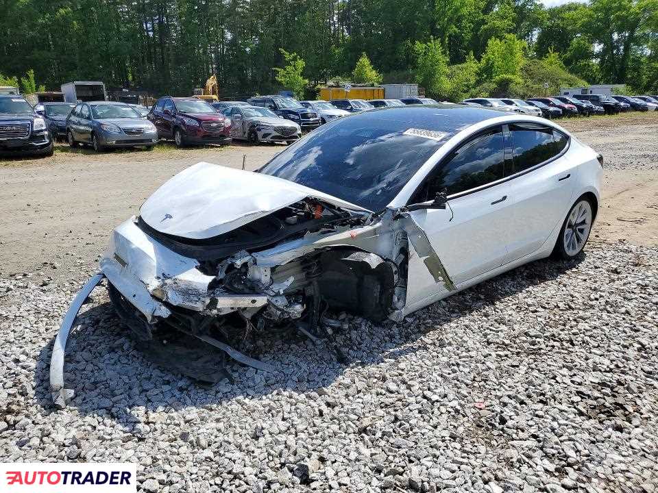 Tesla Model 3 2022