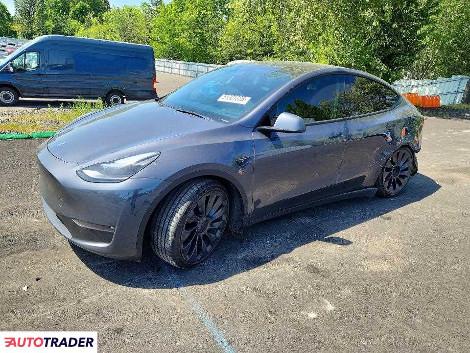 Tesla Model Y 2023