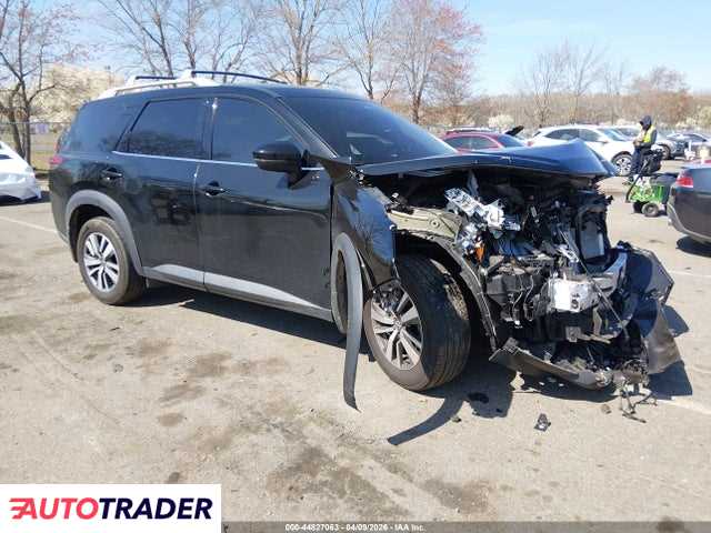 Nissan Pathfinder 2024 3