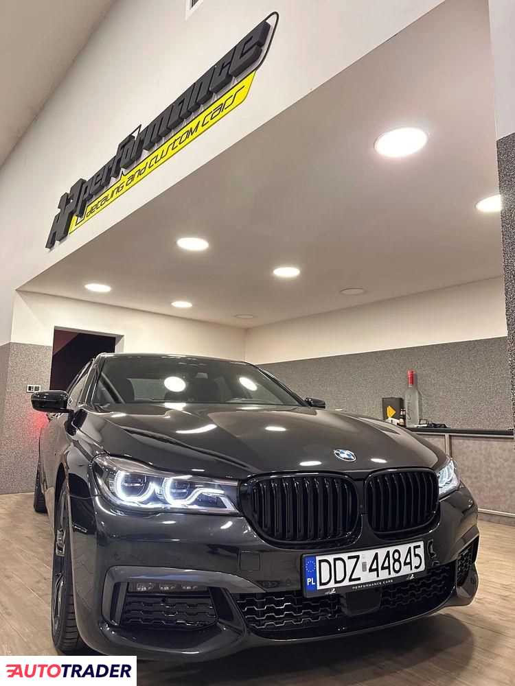 BMW 730 2018 3.0 265 KM